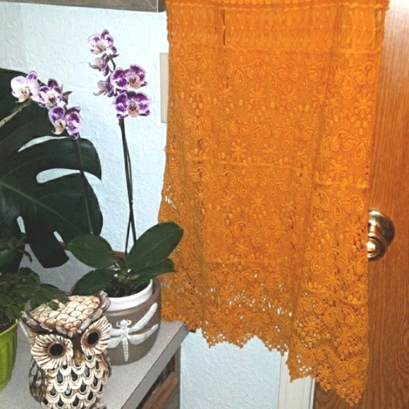 Jovanna London s/m yellow ochre embroidered mini dress .... Gorgeous Bohemian🌼 - Picture 2 of 6